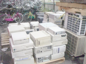 大畑商事の活動(2004年) パソコン輸出